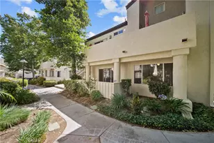 21346 Nandina, Newhall, CA 91321 - Photo 4