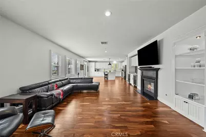 28502 Agajanian, Saugus, CA 91390 - Photo 28