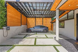 22263 Flanco, Woodland Hills, CA 91364 - Photo 4