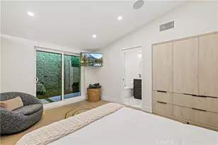 22263 Flanco, Woodland Hills, CA 91364 - Photo 46