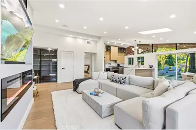 22263 Flanco, Woodland Hills, CA 91364 - Photo 28
