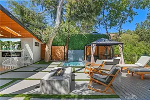 22263 Flanco, Woodland Hills, CA 91364 - Photo 12