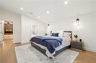 22263 Flanco, Woodland Hills, CA 91364 - Photo 40