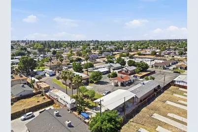 325 McCord Ave, Bakersfield, CA 93308 - Photo 8