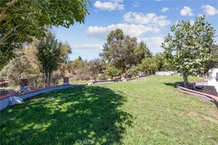 16417 Knollwood Dr, Granada Hills, CA 91344 - Photo 52