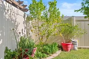 15912 Austin Ct, Canyon Country, CA 91387 - Photo 34