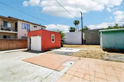 7315 Woodley, Van Nuys, CA 91406 - Photo 18