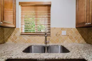 7319 Hazeltine Ave, Van Nuys, CA 91405 - Photo 22
