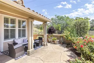 23723 Maple Leaf Ct, Valencia, CA 91354 - Photo 4