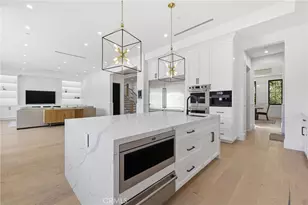 17319 Magnolia Blvd, Encino, CA 91316 - Photo 6