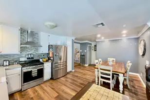 16035 Circle Diamond Rd, Los Angeles, CA 91342 - Photo 10