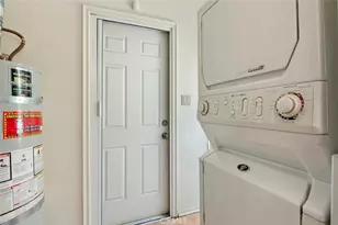 826 N Valley, Burbank, CA 91505 - Photo 12