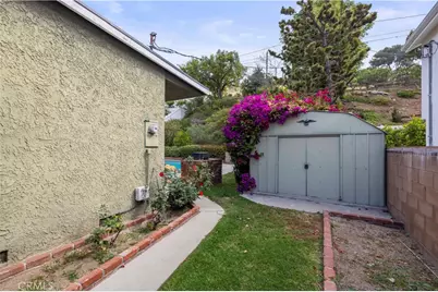 2724 N Kenneth, Burbank, CA 91504 - Photo 12