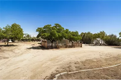 12537 E Avenue V-12, Pearblossom, CA 93553 - Photo 8