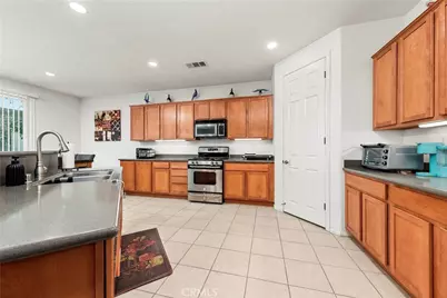 6852 Buchet, Palmdale, CA 93552 - Photo 16