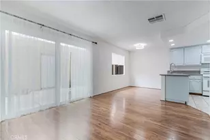 6746 Encino Ave, Lake Balboa, CA 91406 - Photo 8