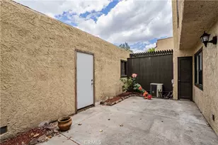 6746 Encino Ave, Lake Balboa, CA 91406 - Photo 28