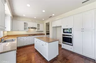 26807 Cottonwood Ct, Valencia, CA 91381 - Photo 16