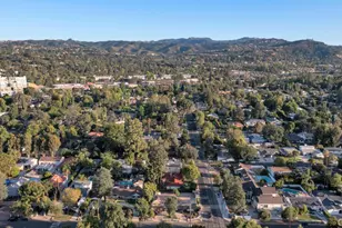 23154 Mariano, Woodland Hills, CA 91367 - Photo 44