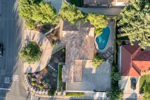 23154 Mariano, Woodland Hills, CA 91367 - Photo 40