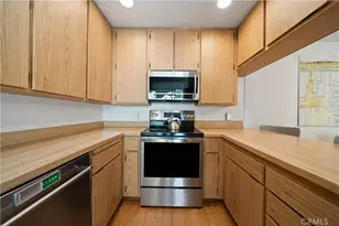 18515 Mayall, Northridge, CA 91324 - Photo 8