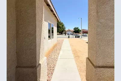 44115 Greentree Court, Lancaster, CA 93535 - Photo 6