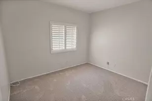 30415 Terracina, Castaic, CA 91384 - Photo 12