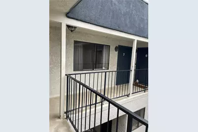 141 N Parkwood Ave #7, Pasadena, CA 91107 - Photo 2