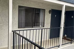 141 N Parkwood Ave, Pasadena, CA 91107 - Photo 2