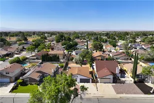 1015 Caperton, Lancaster, CA 93535 - Photo 34