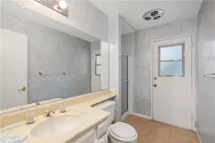 18268 Lake Encino Dr, Encino, CA 91316 - Photo 24