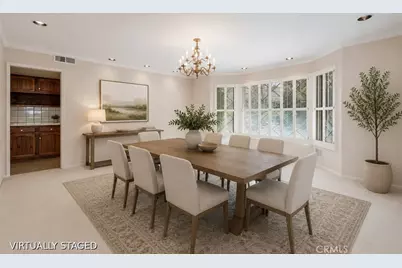 18268 Lake Encino Drive, Encino, CA 91316 - Photo 8