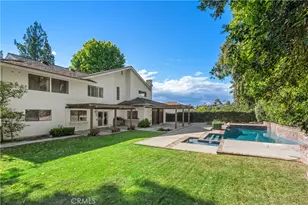 18268 Lake Encino Dr, Encino, CA 91316 - Photo 32