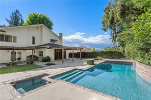 18268 Lake Encino Dr, Encino, CA 91316 - Photo 40