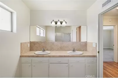 21816 Providencia Street, Woodland Hills, CA 91364 - Photo 40