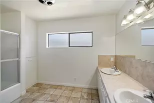 21816 Providencia St, Woodland Hills, CA 91364 - Photo 38
