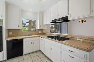 21816 Providencia St, Woodland Hills, CA 91364 - Photo 22