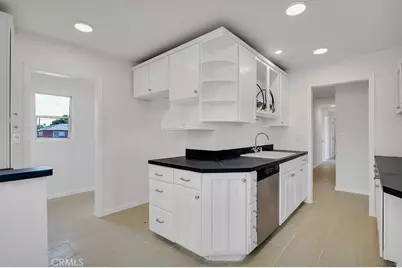 8207 White Oak Avenue, Reseda, CA 91335 - Photo 16
