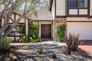 29004 Garden Oaks Ct, Agoura Hills, CA 91301 - Photo 2