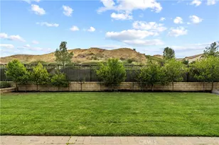 28753 Iron Village Dr, Valencia, CA 91354 - Photo 36