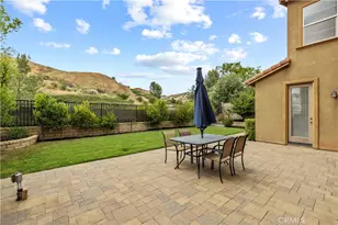 28753 Iron Village Dr, Valencia, CA 91354 - Photo 34