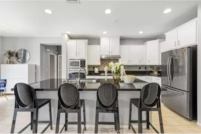 28753 Iron Village Drive, Valencia, CA 91354 - Photo 12