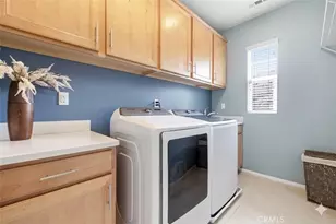 28753 Iron Village Dr, Valencia, CA 91354 - Photo 30