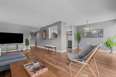 5454 Zelzah Avenue #309, Encino, CA 91316 - Photo 4
