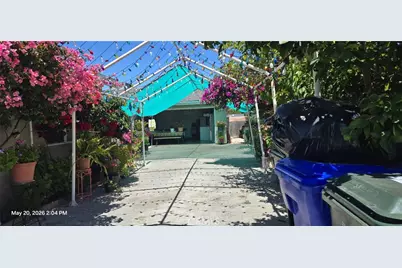 24746 Spruce, Newhall, CA 91321 - Photo 2