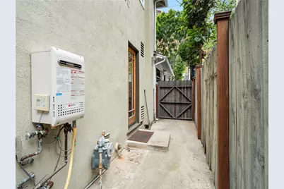 1118 N Beverly Glen Boulevard, Los Angeles, CA 90077 - Photo 34