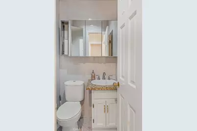 14305 Kittridge Street, Van Nuys, CA 91405 - Photo 16