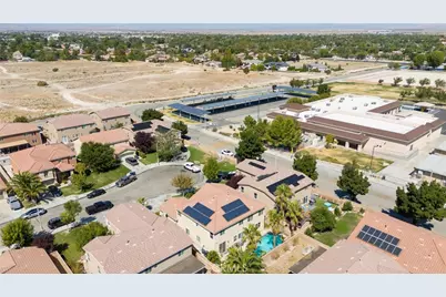 43354 Sunny Ln, Lancaster, CA 93536 - Photo 32