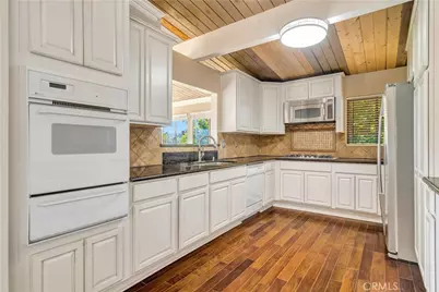 5102 Medina Road, Woodland Hills, CA 91364 - Photo 14