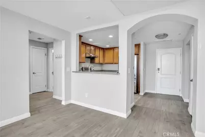 6800 Corbin Avenue #308, Reseda, CA 91335 - Photo 4